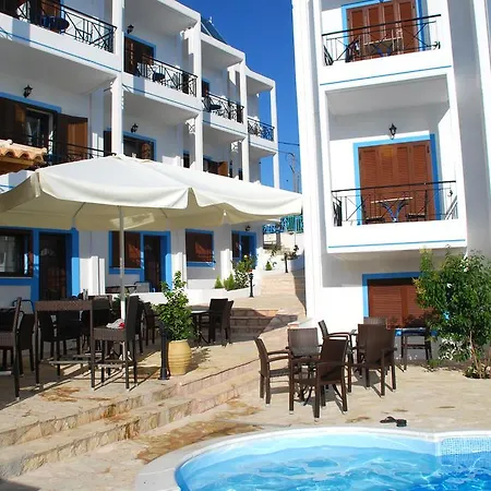 Avra Hotell 3*