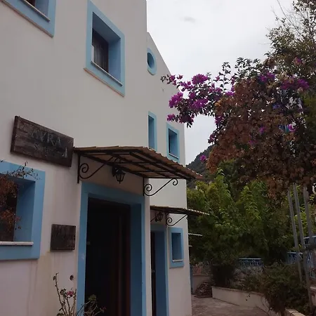 Hotell Avra 3*