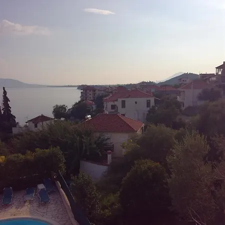 Avra 3* Monastiraki (Phocis)